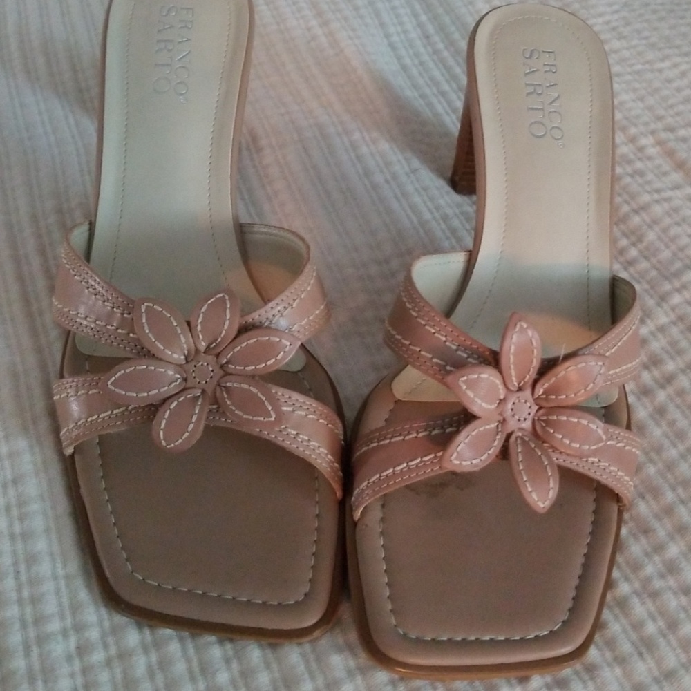 Nearly new Franco Sarto flirty and ladies sandal.